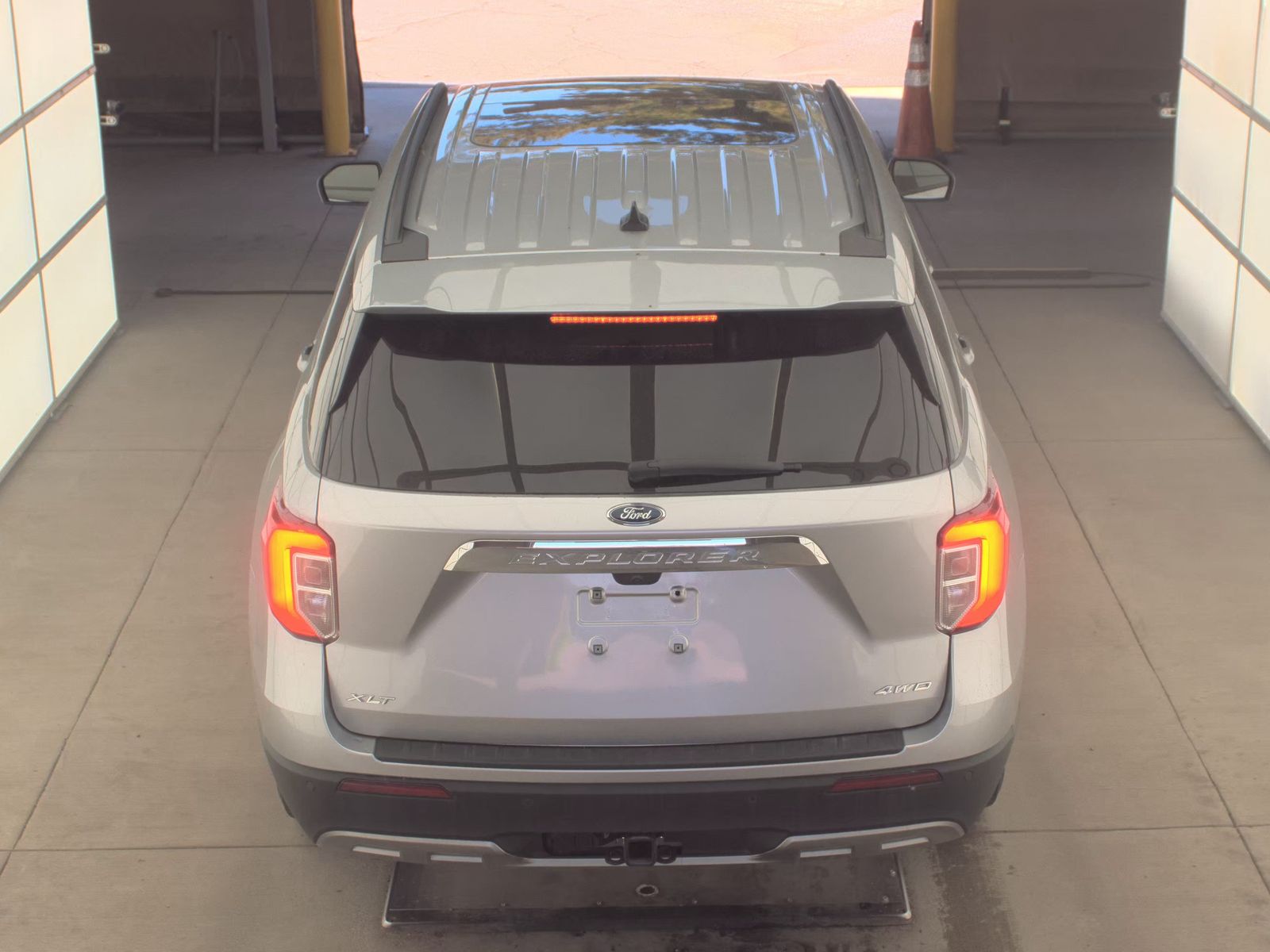 FORD EXPLORER - 7