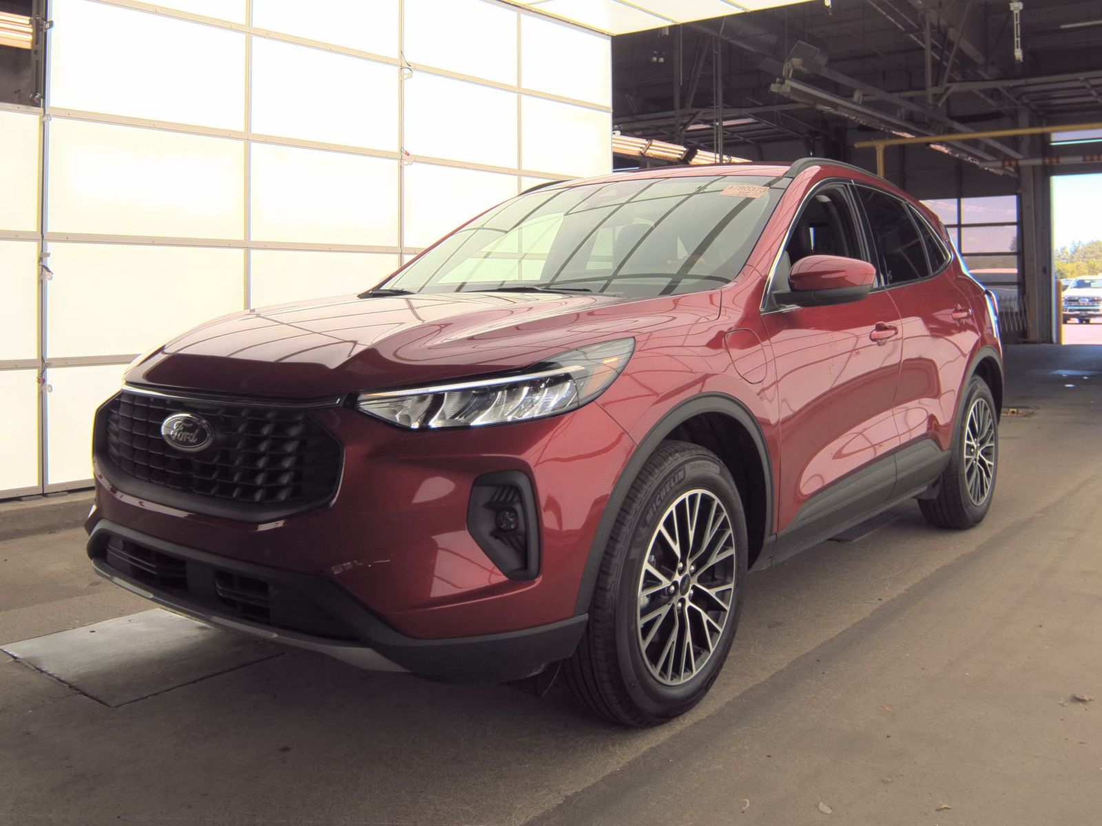 FORD ESCAPE - 1