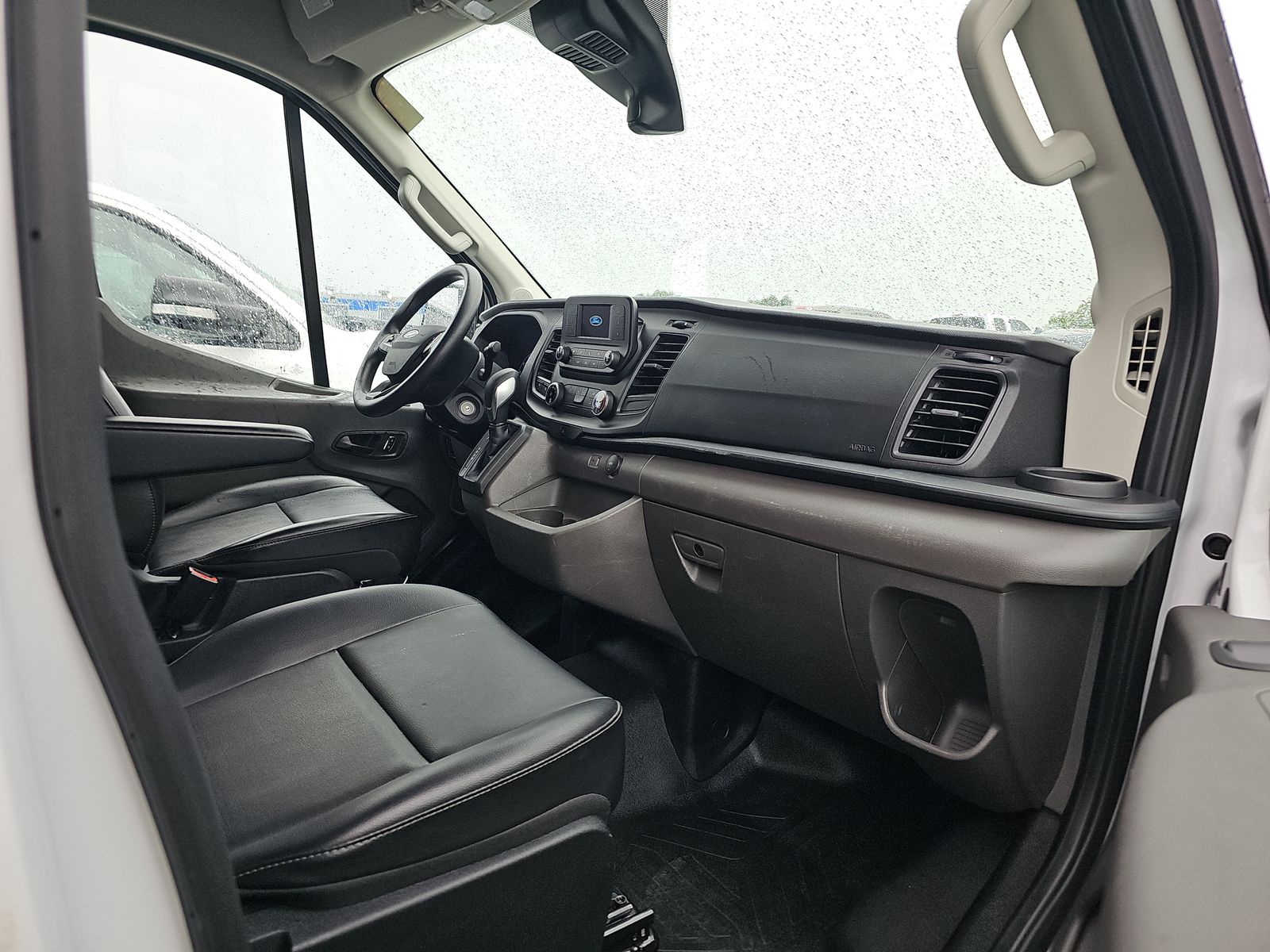 FORD TRANSIT 250 - 9