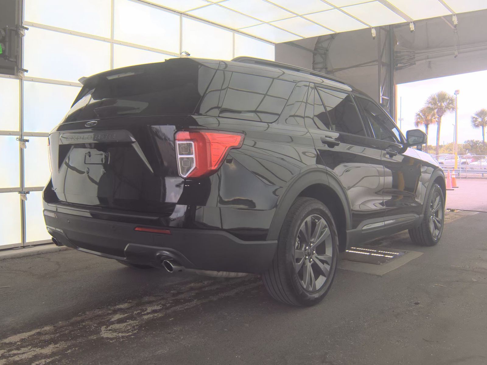 FORD EXPLORER - 6