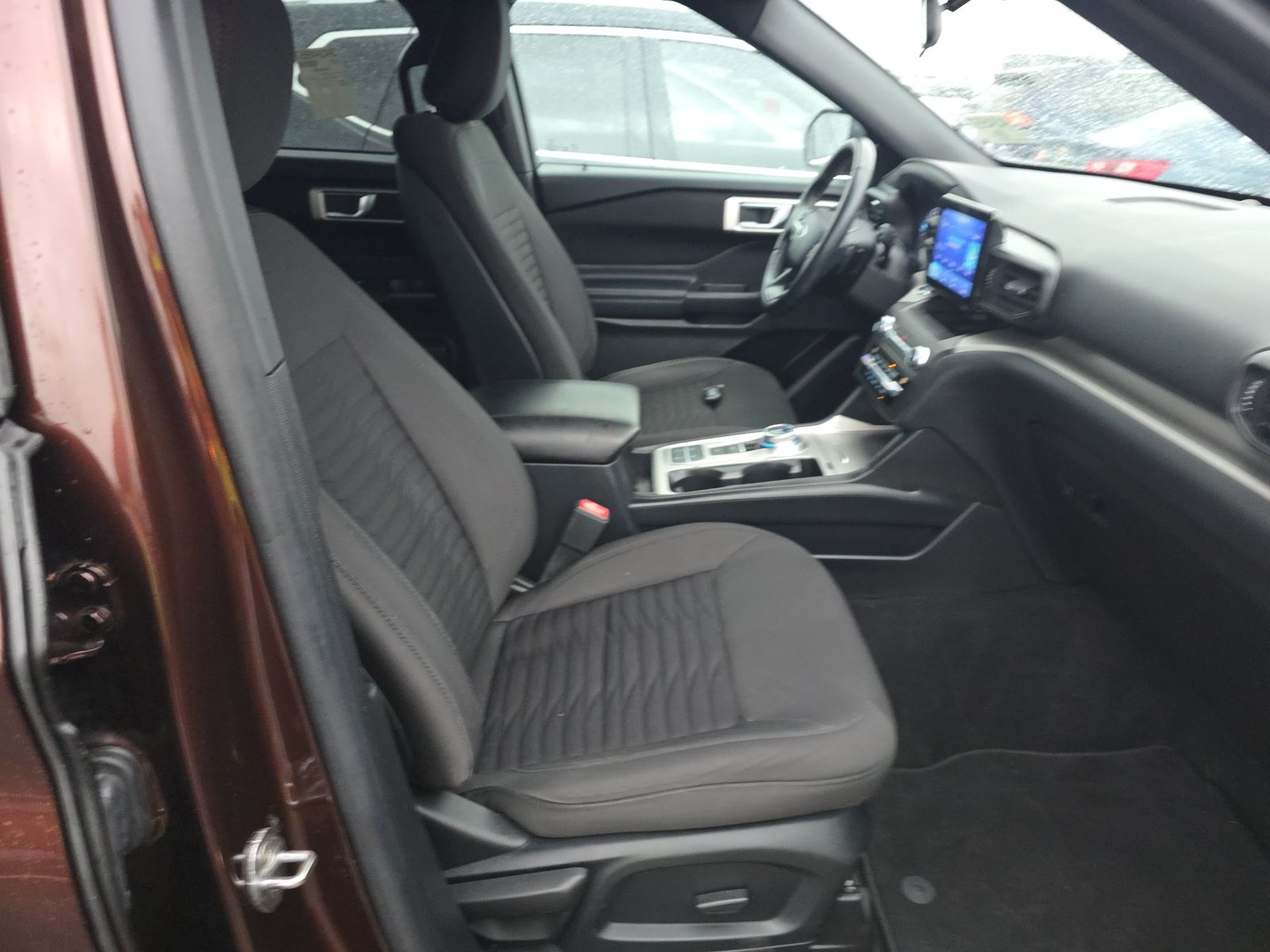 FORD EXPLORER - 9