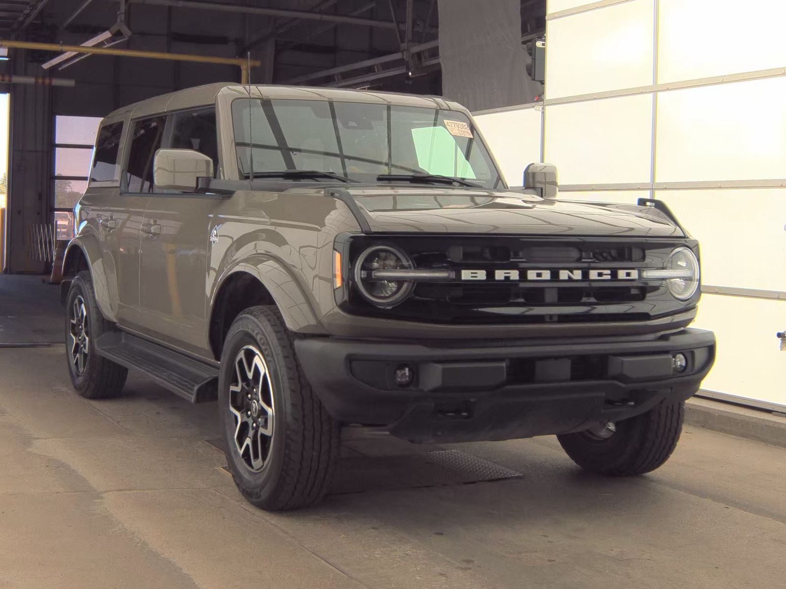 FORD BRONCO - 5