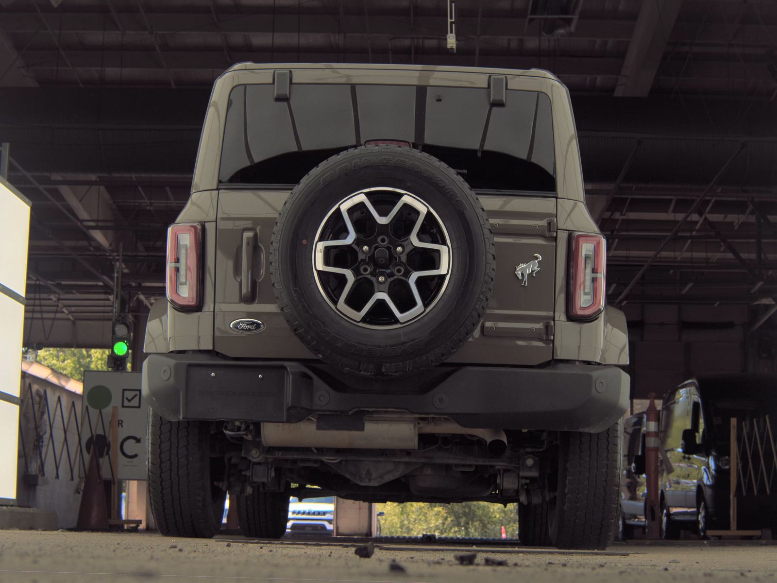 FORD BRONCO - 8
