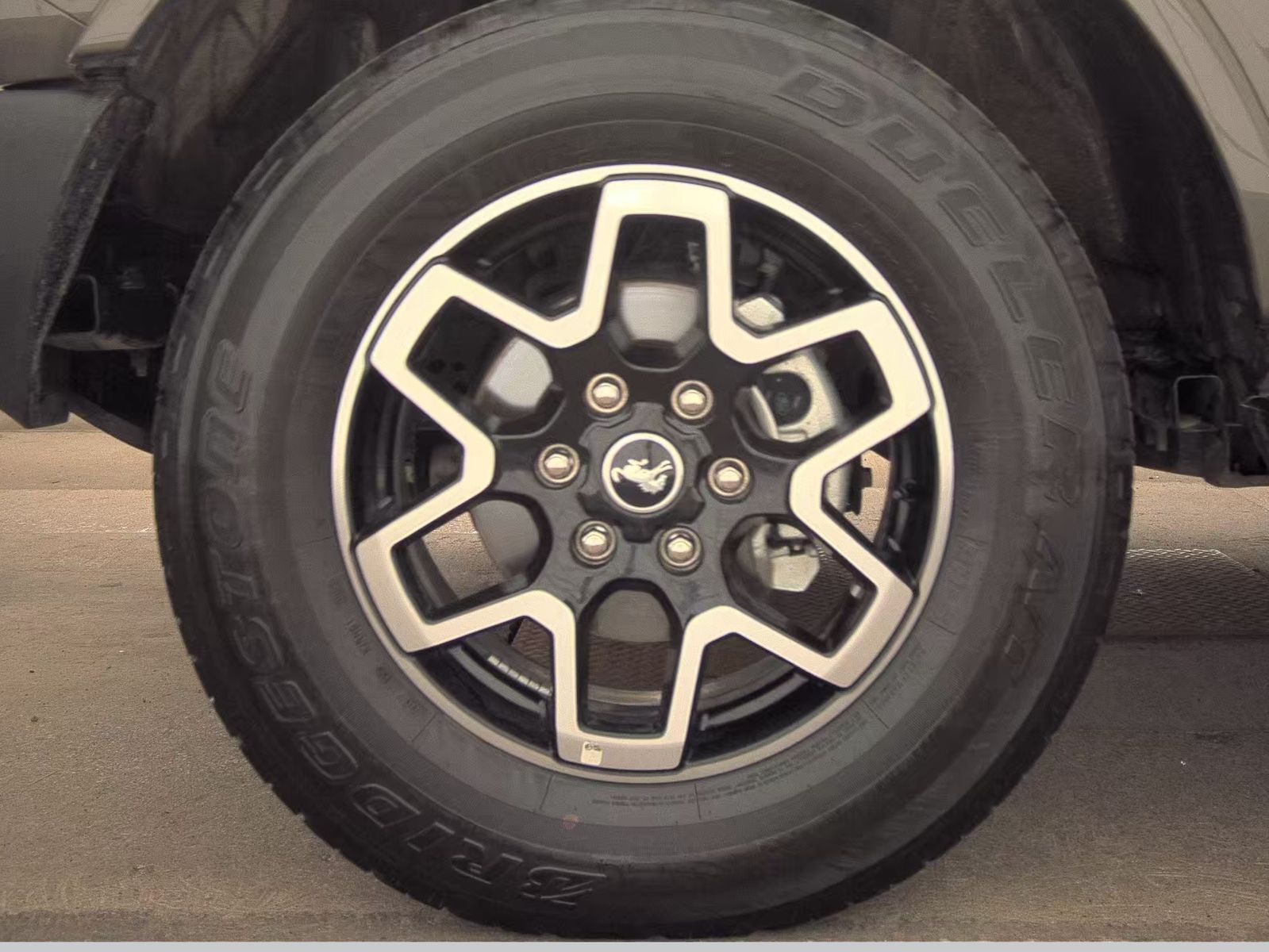 FORD BRONCO - 10