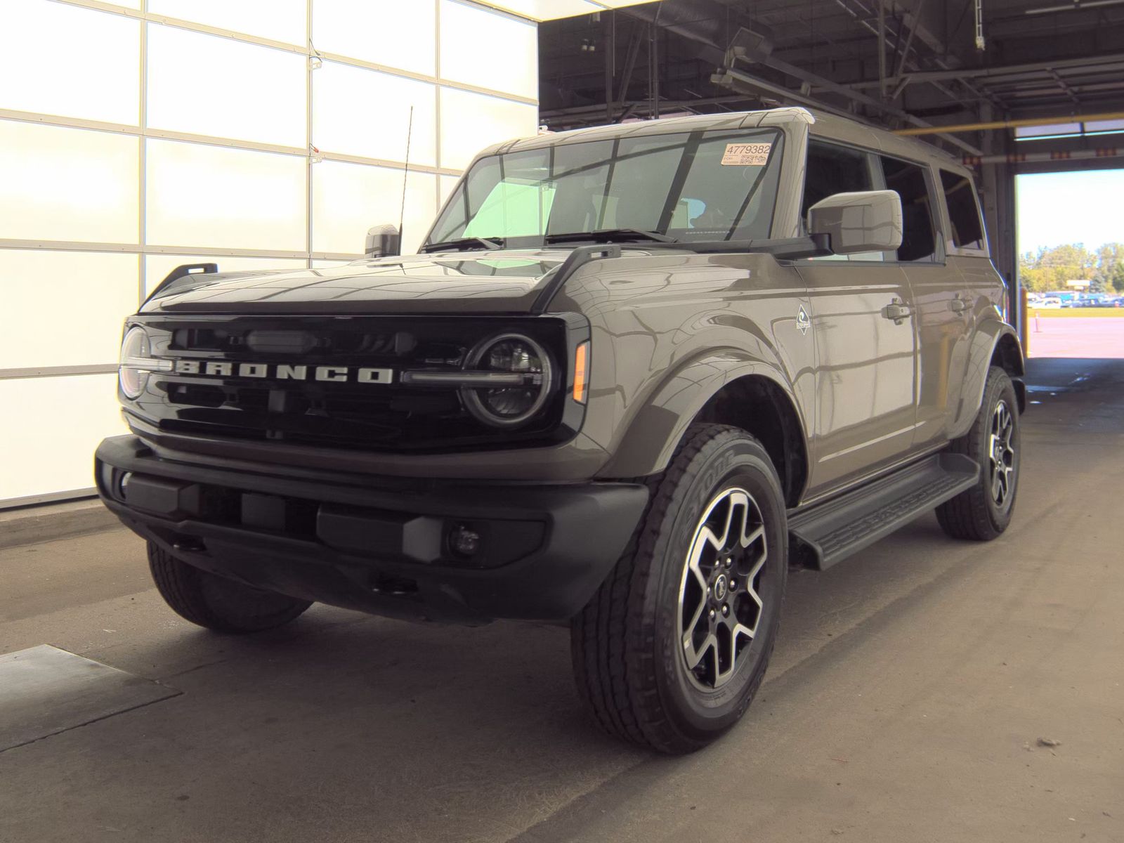 FORD BRONCO - 1