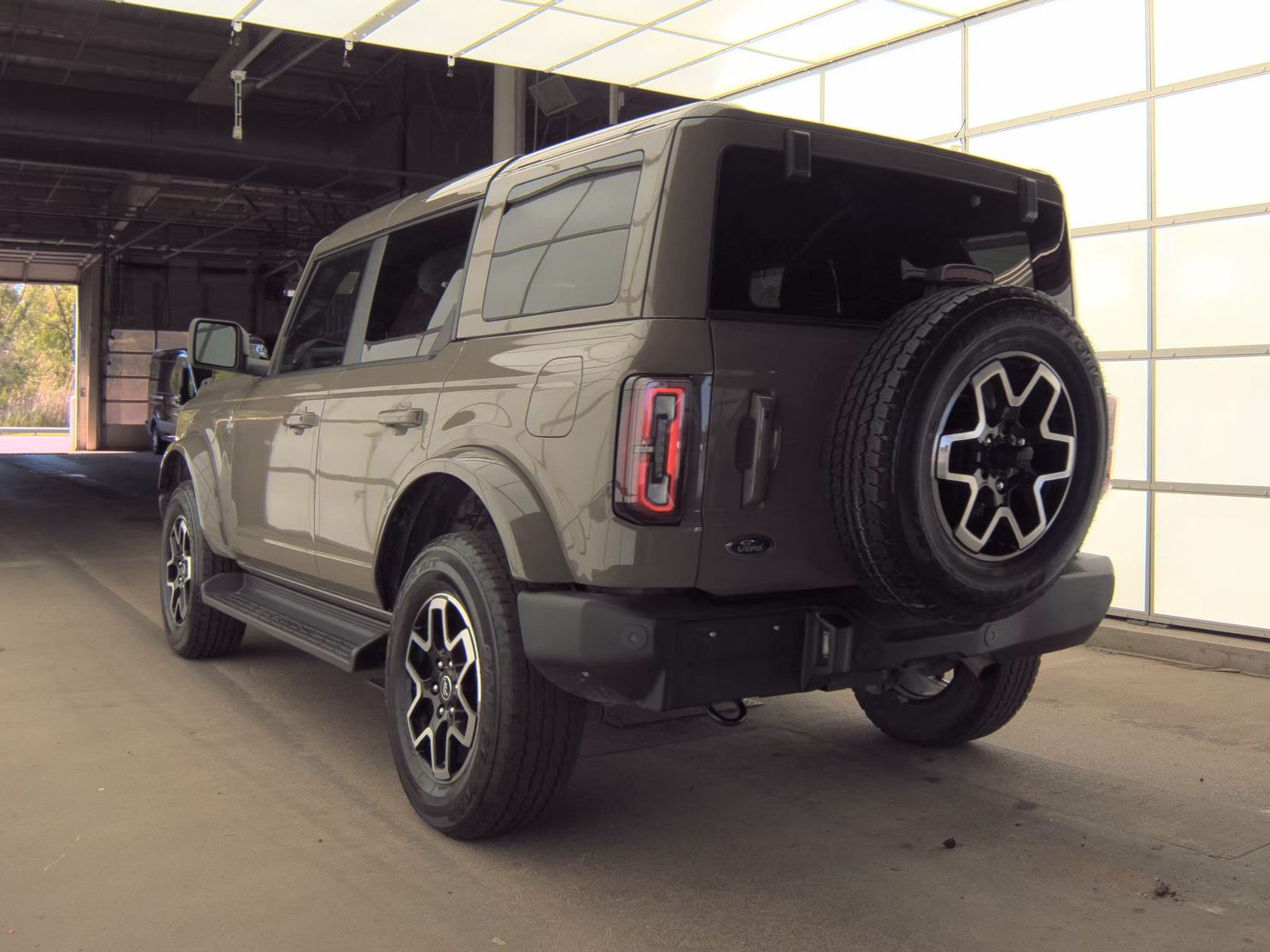 FORD BRONCO - 9