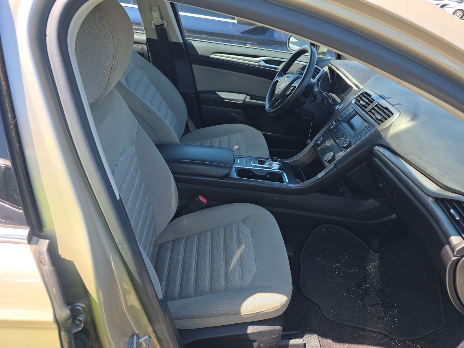 FORD FUSION - 9