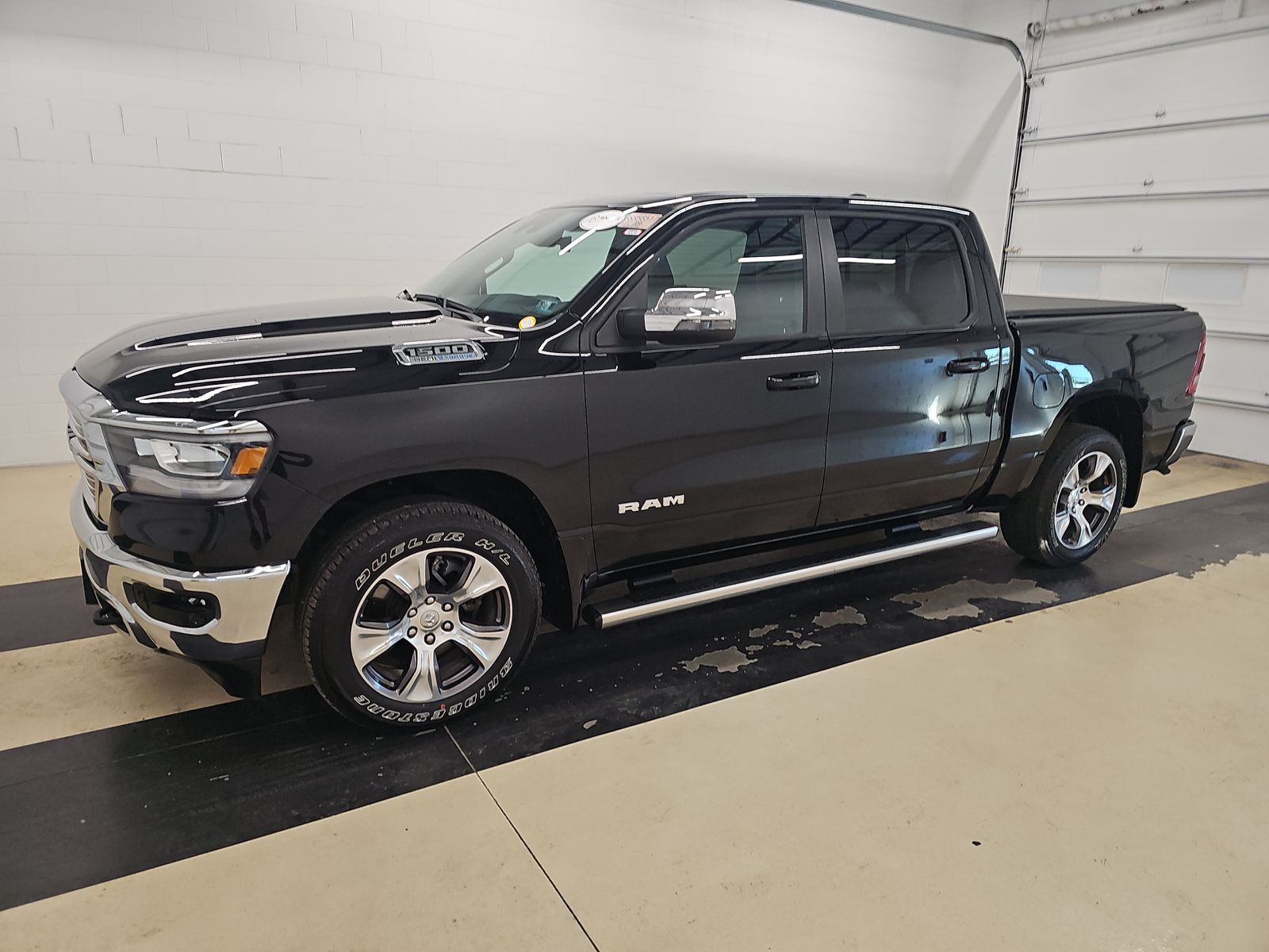 2023 RAM 1500 Laramie 4x4 Crew Cab 5'7's photo