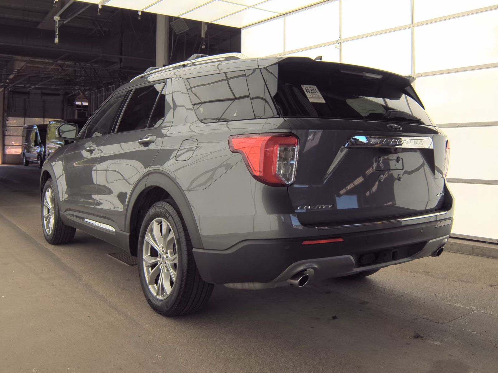 FORD EXPLORER - 9