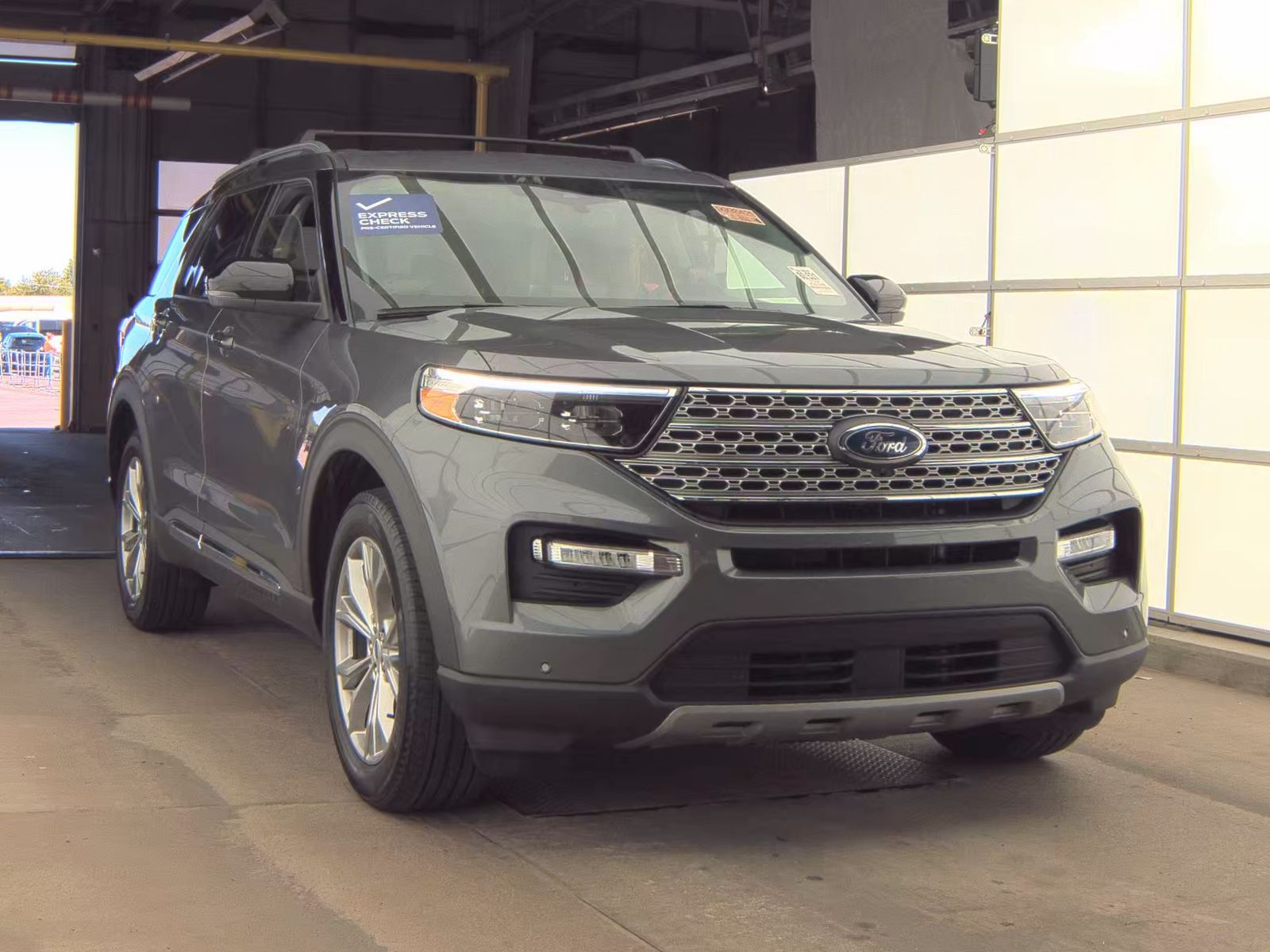FORD EXPLORER - 5