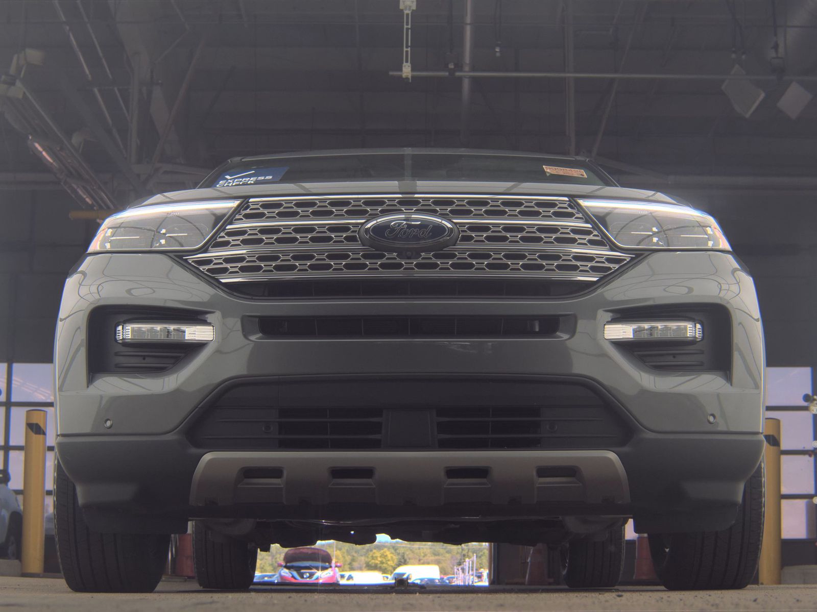 FORD EXPLORER - 4