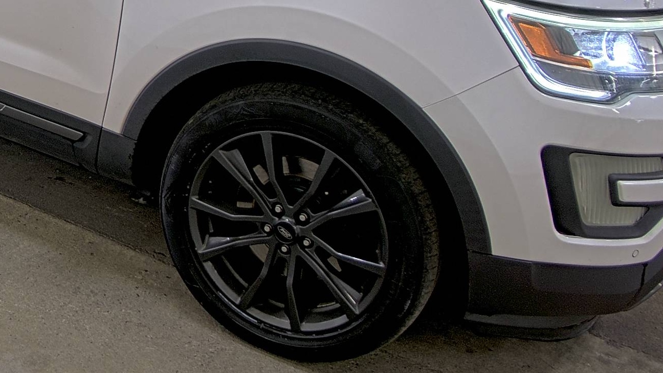 FORD EXPLORER - 9