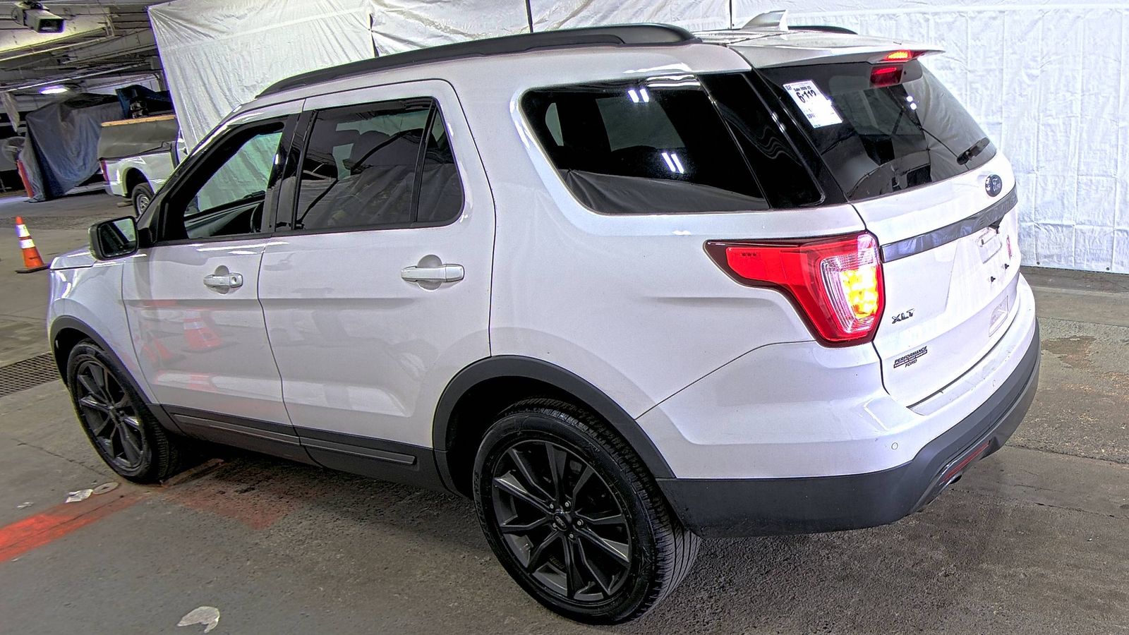 FORD EXPLORER - 7