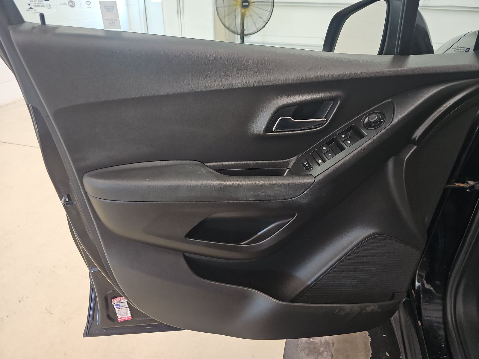 CHEVROLET TRAX - 10