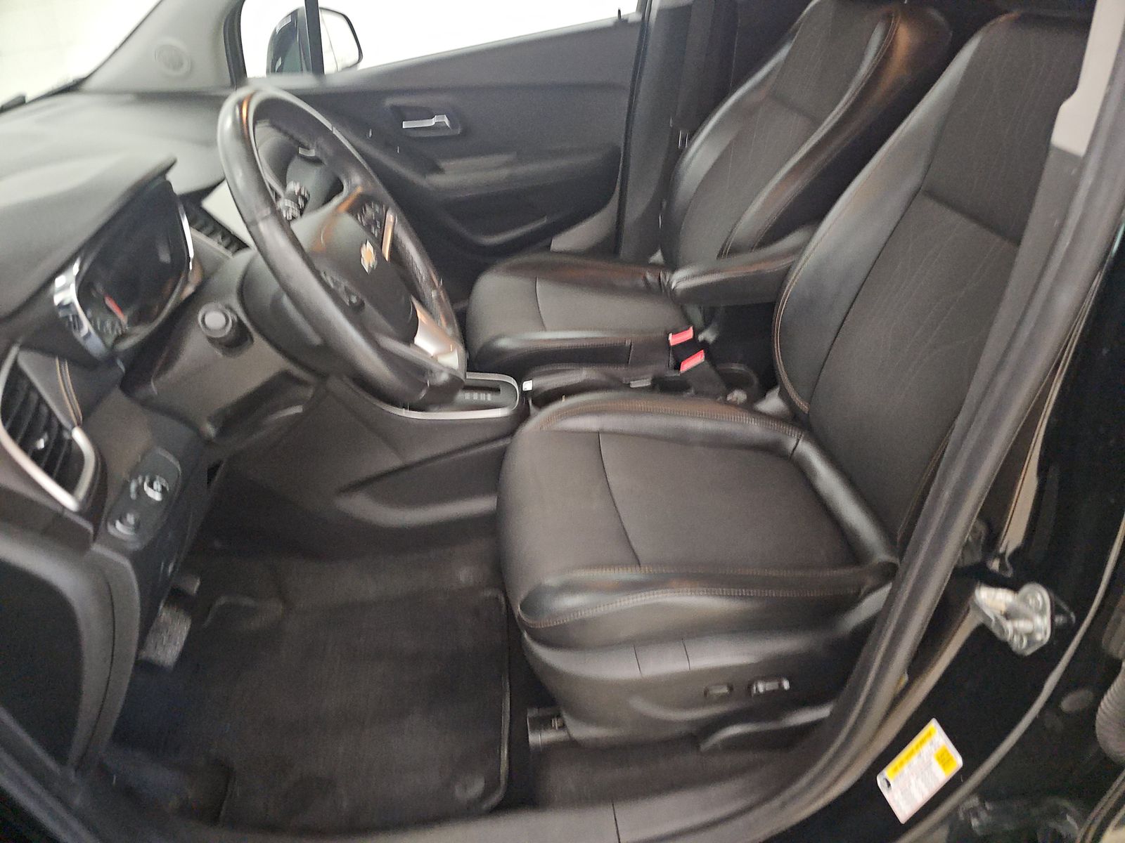 CHEVROLET TRAX - 8