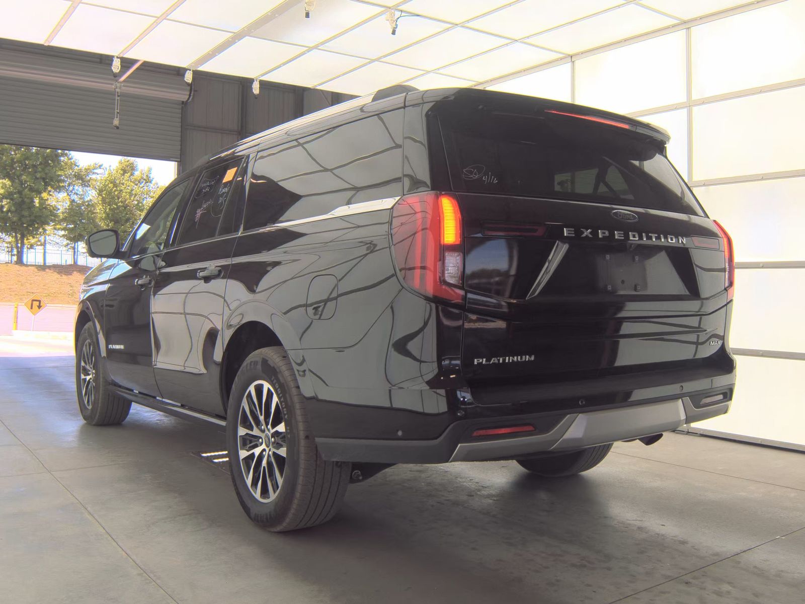 FORD EXPEDITION MAX - 3