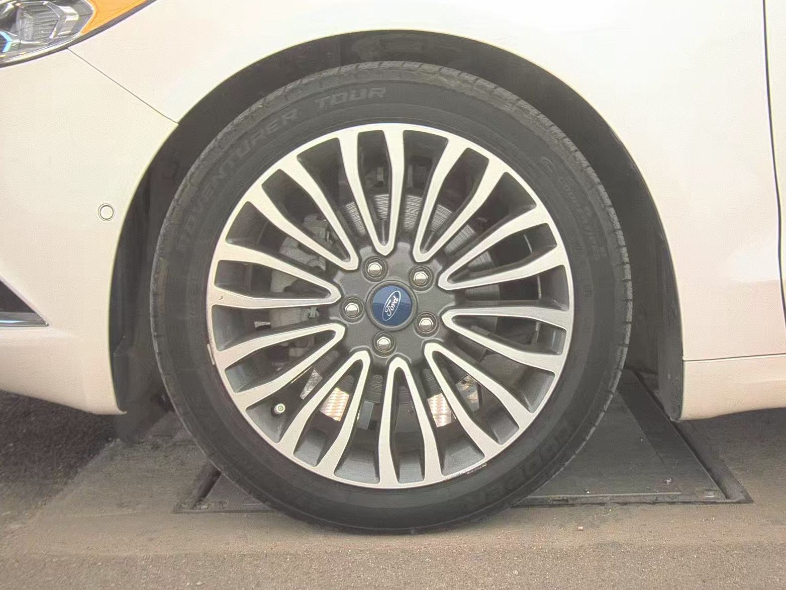 FORD FUSION - 10