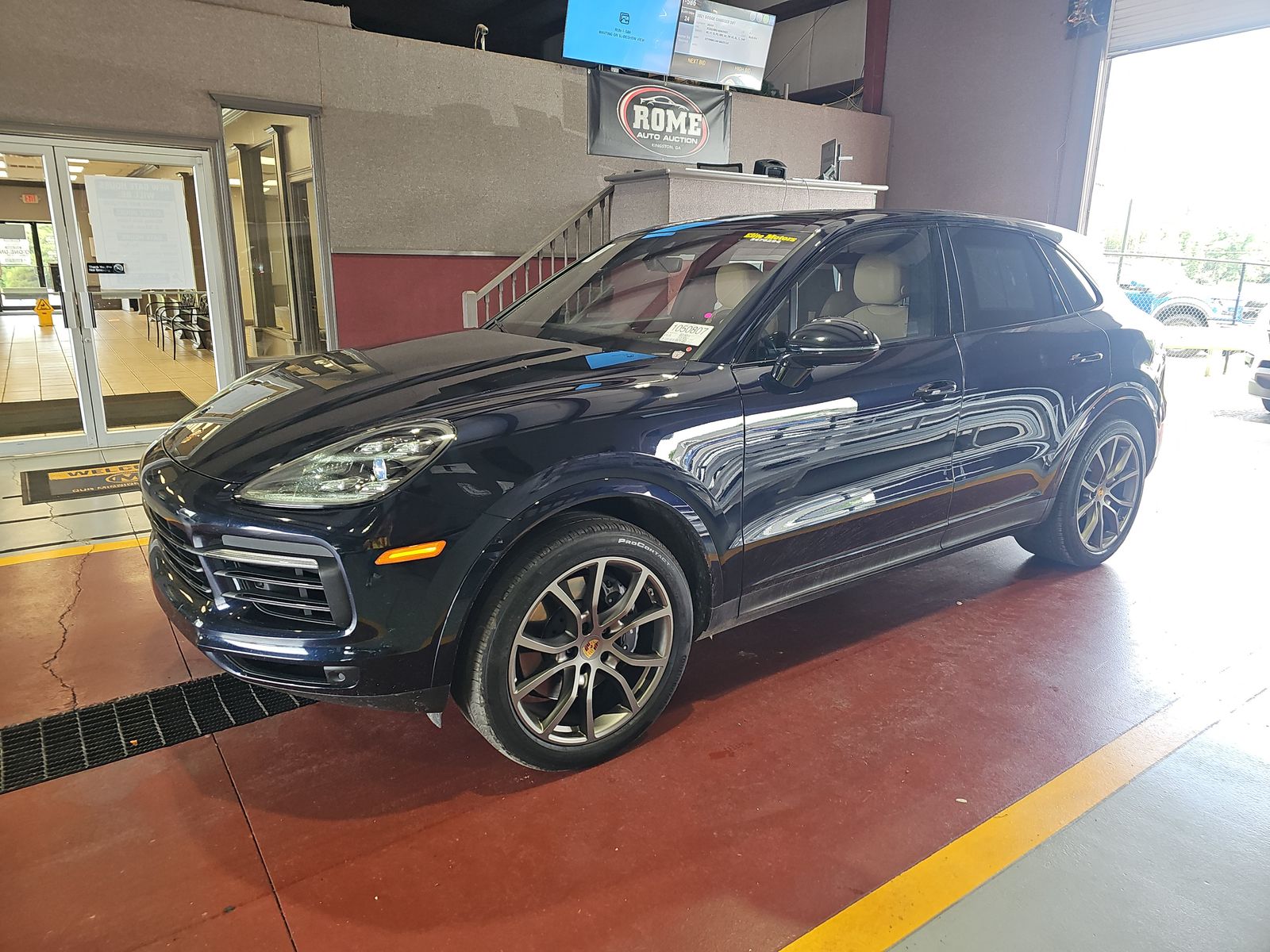 PORSCHE CAYENNE - 1