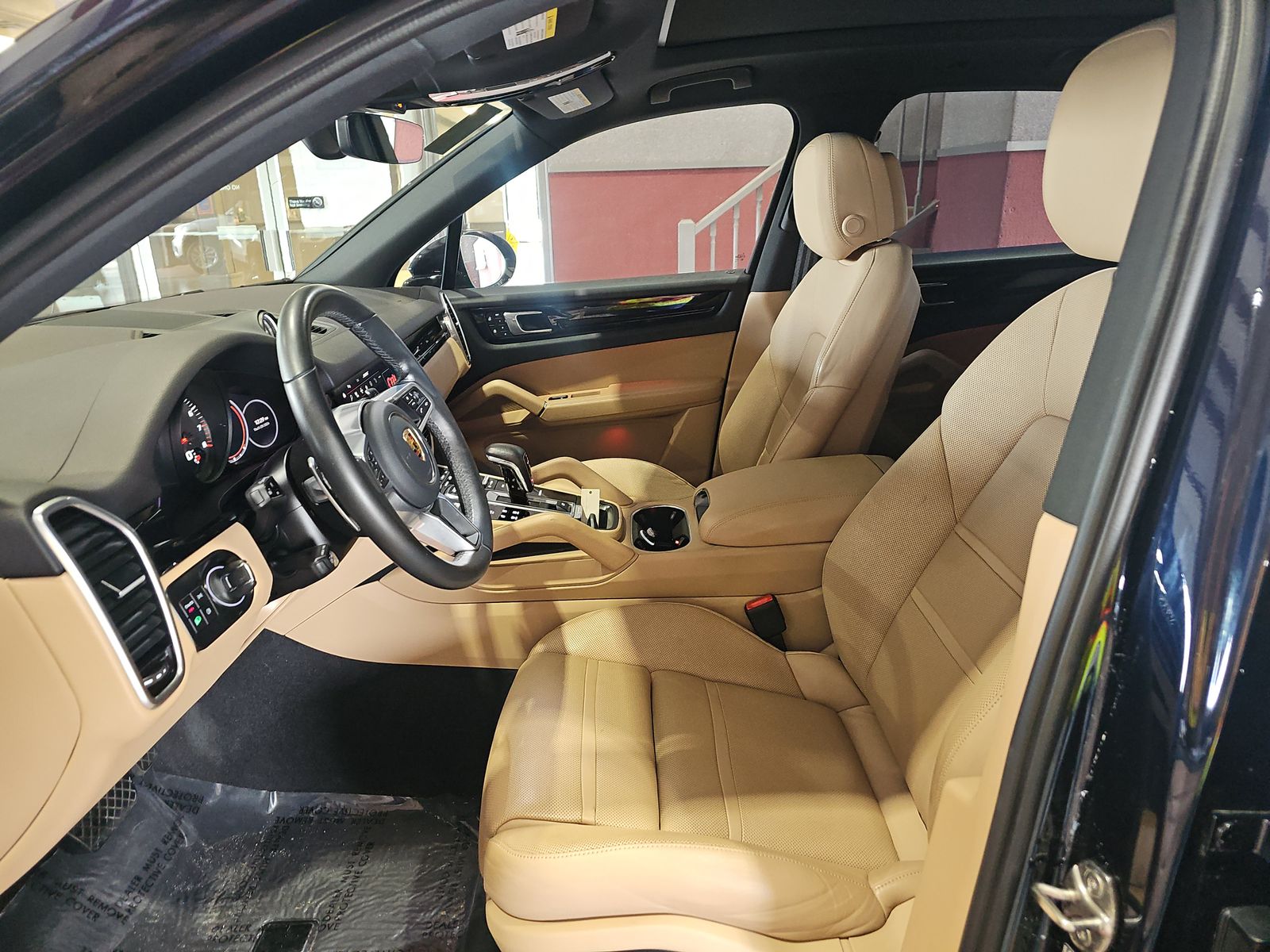 PORSCHE CAYENNE - 8