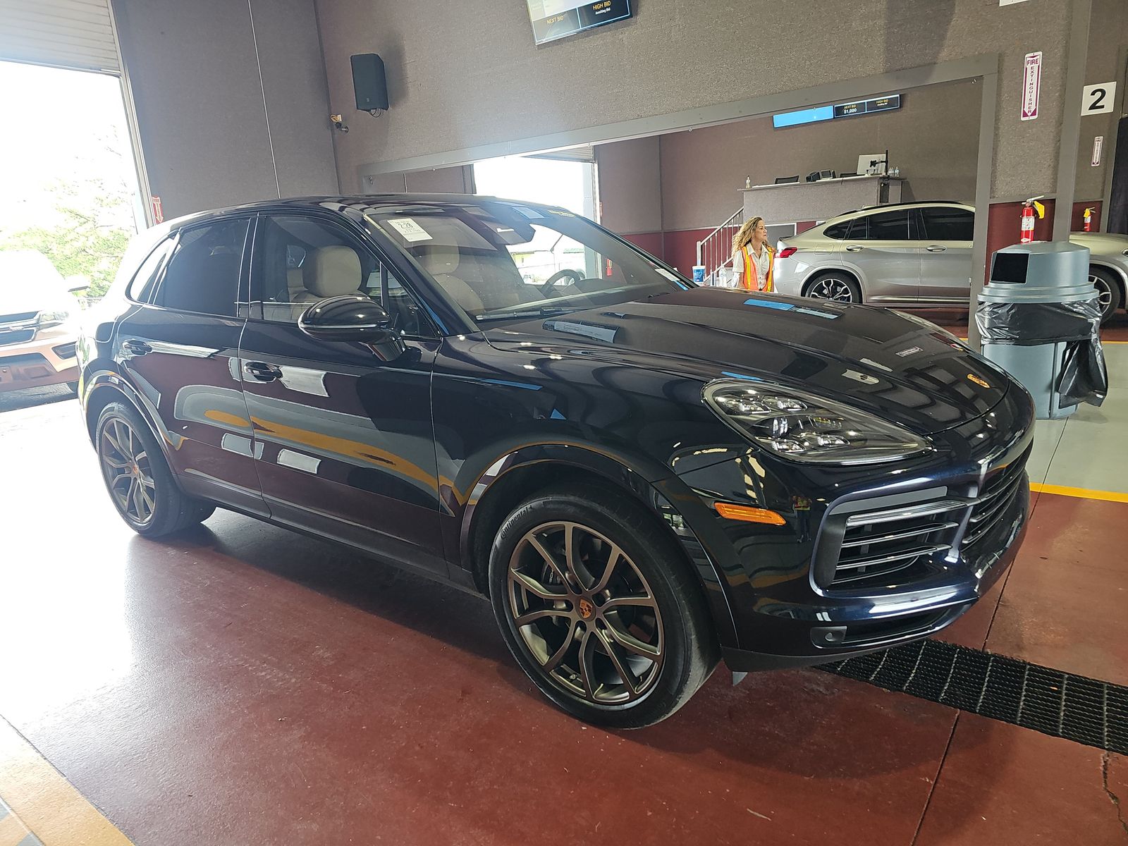 PORSCHE CAYENNE - 4