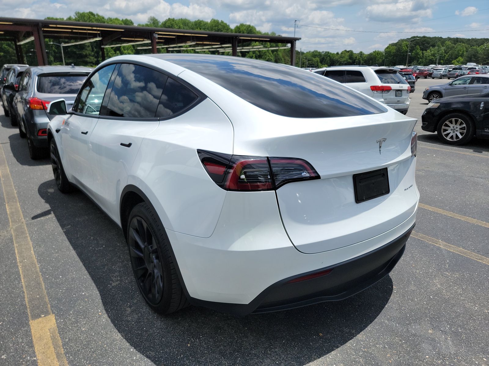 TESLA MODEL Y - 7