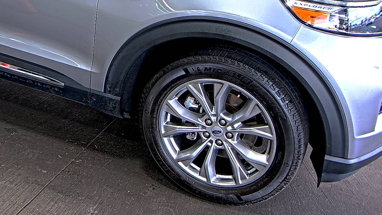 FORD EXPLORER - 9