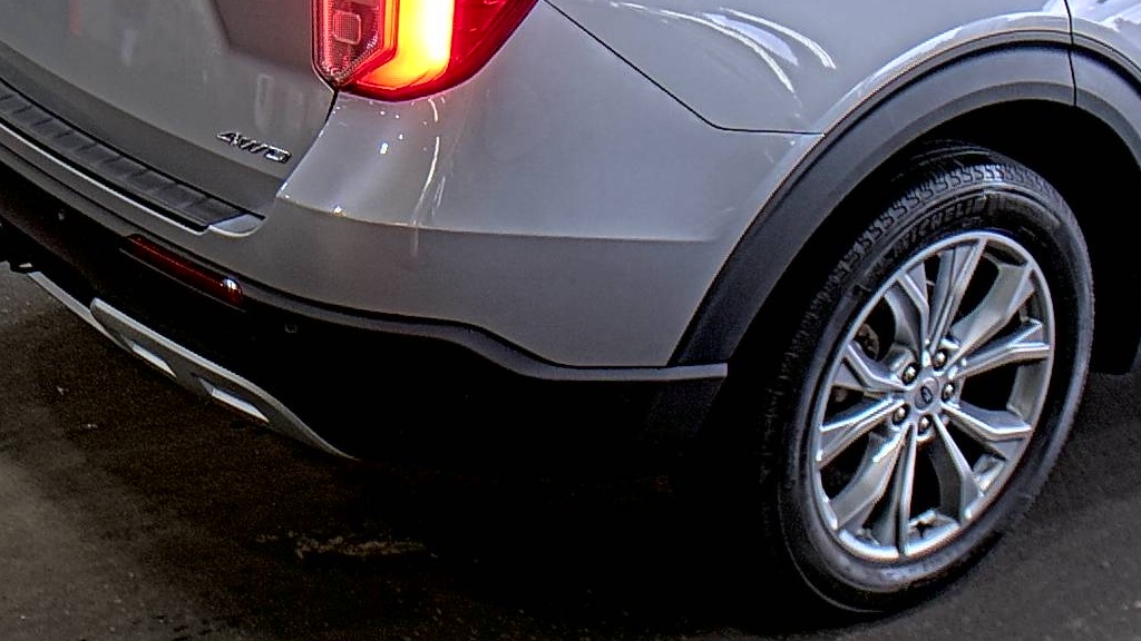 FORD EXPLORER - 10