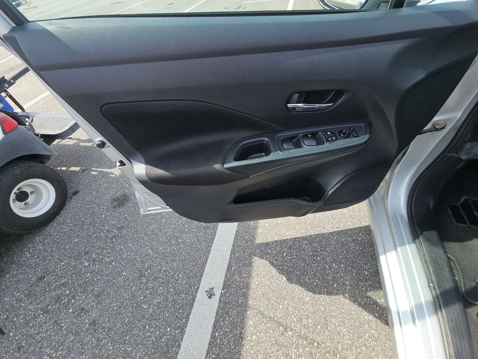 NISSAN VERSA - 10