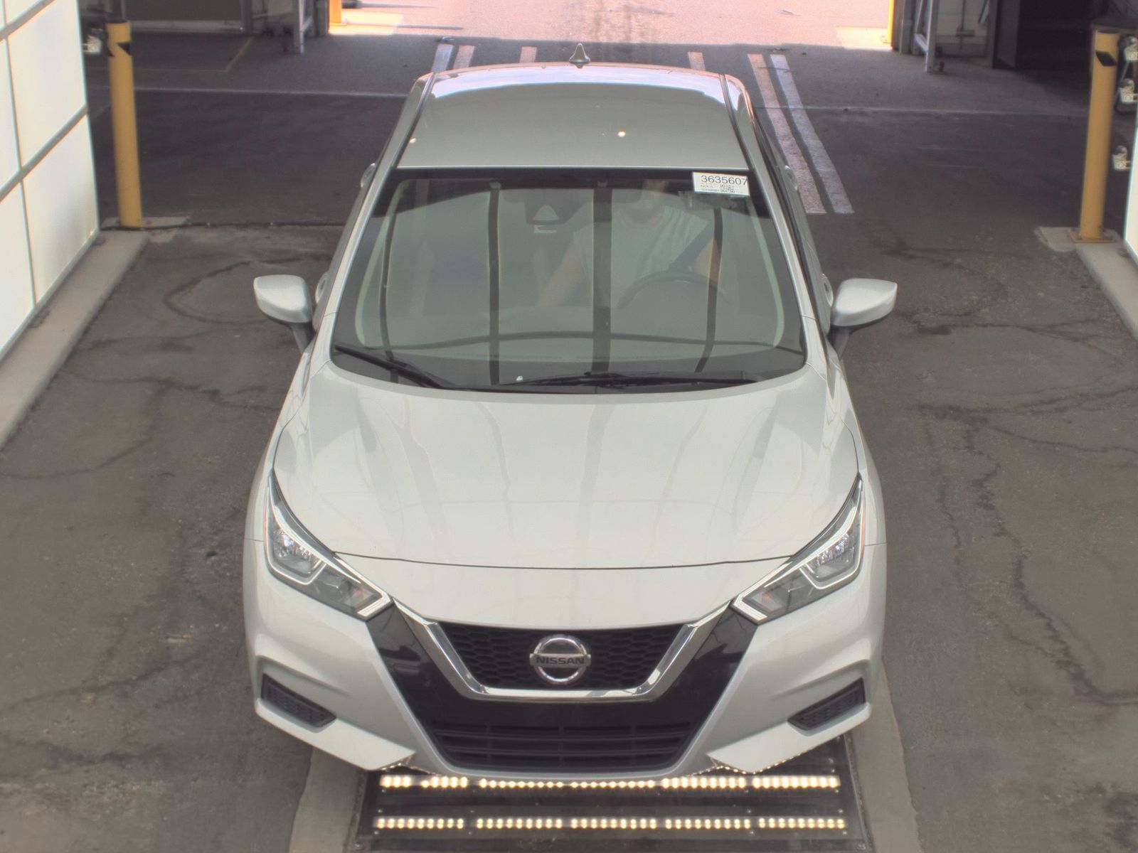NISSAN VERSA - 3