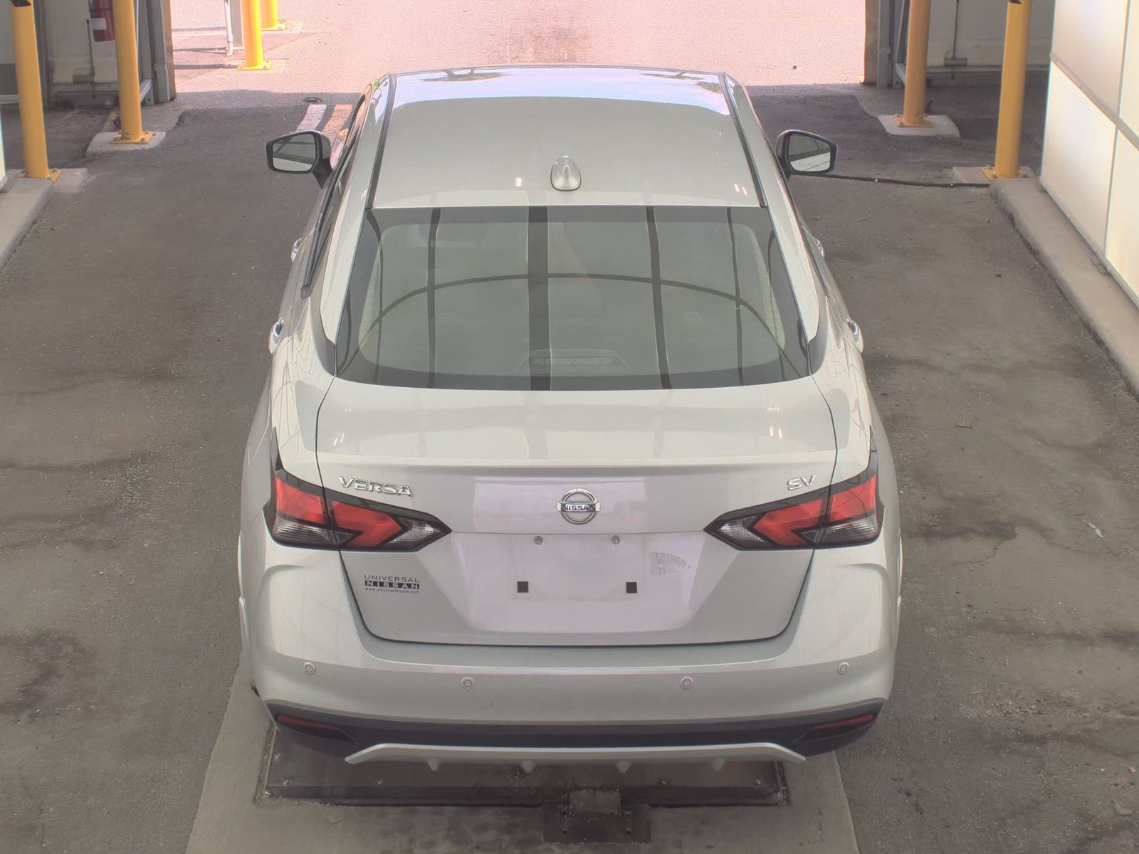NISSAN VERSA - 6