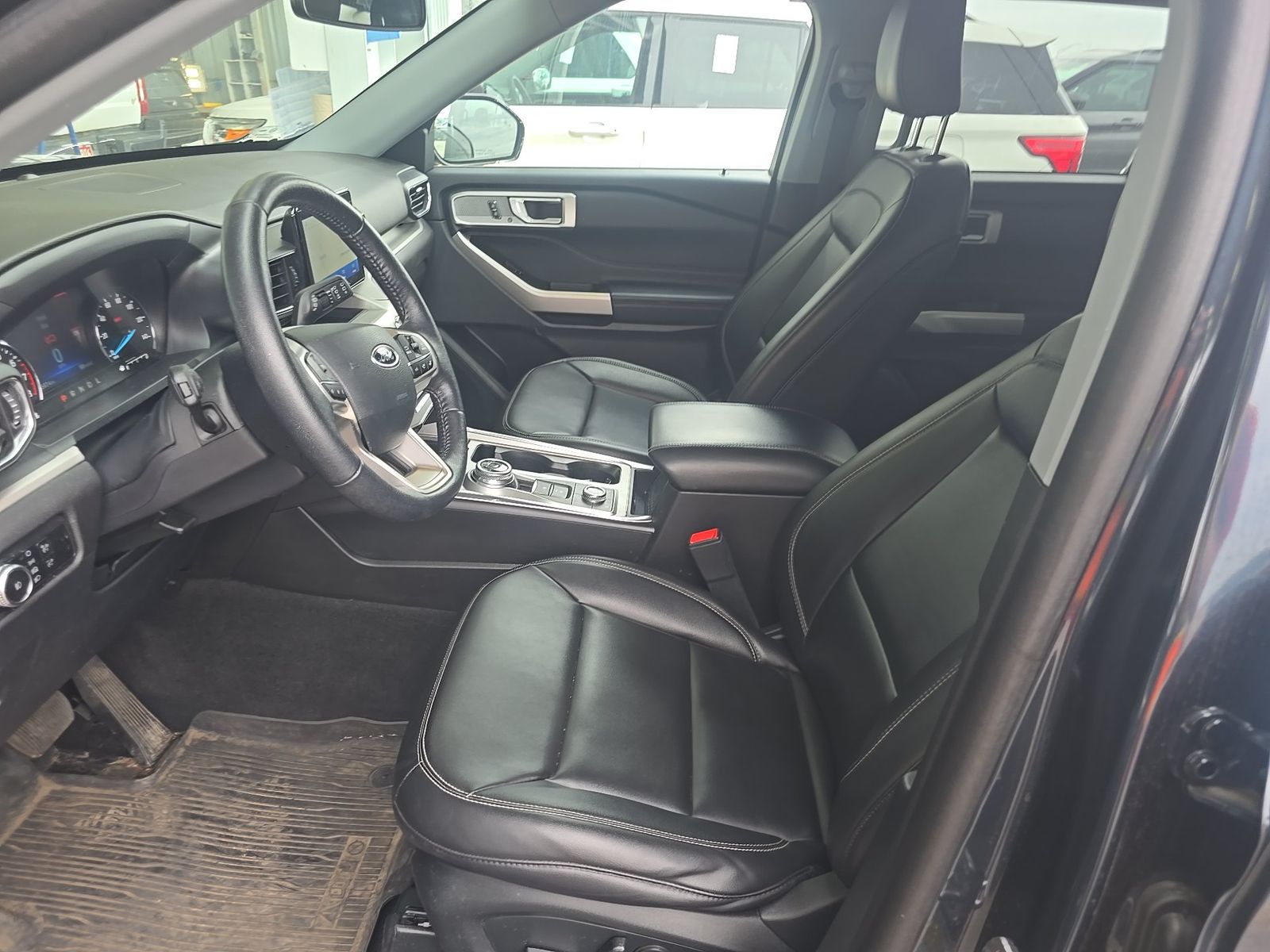 FORD EXPLORER - 8