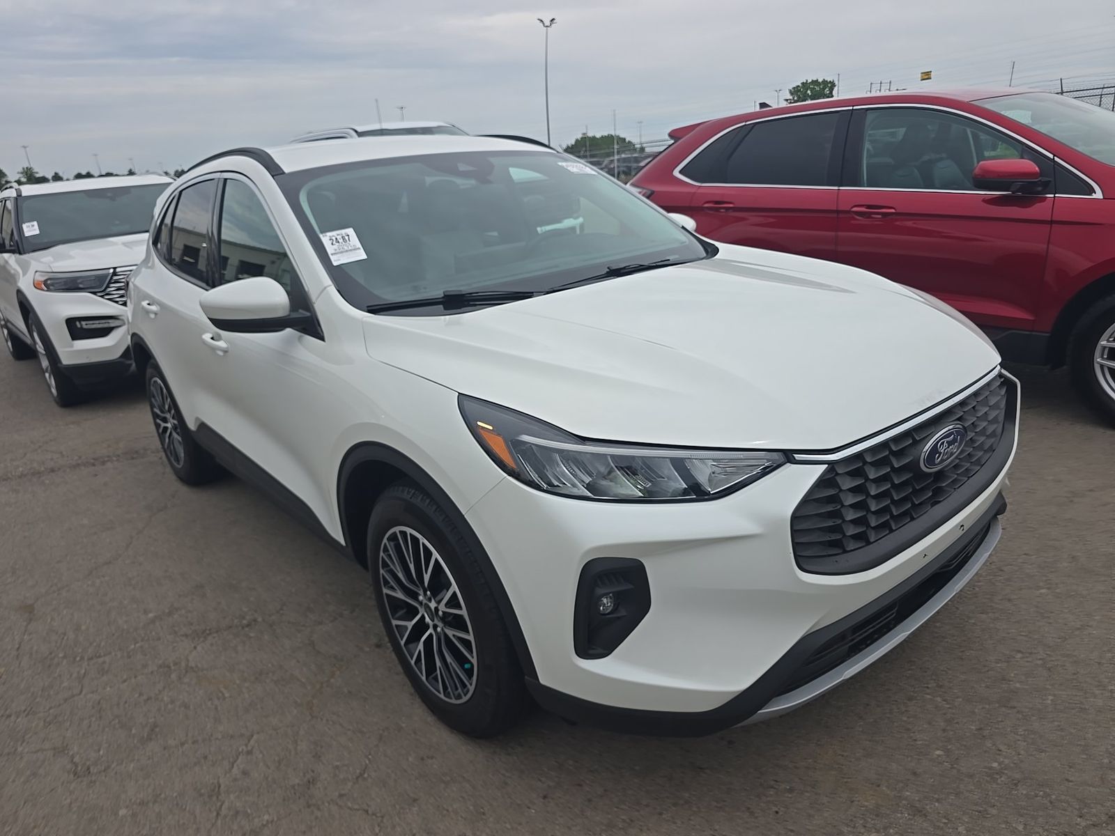 FORD ESCAPE - 4