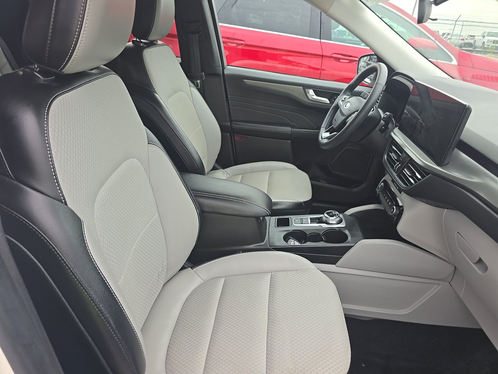 FORD ESCAPE - 9