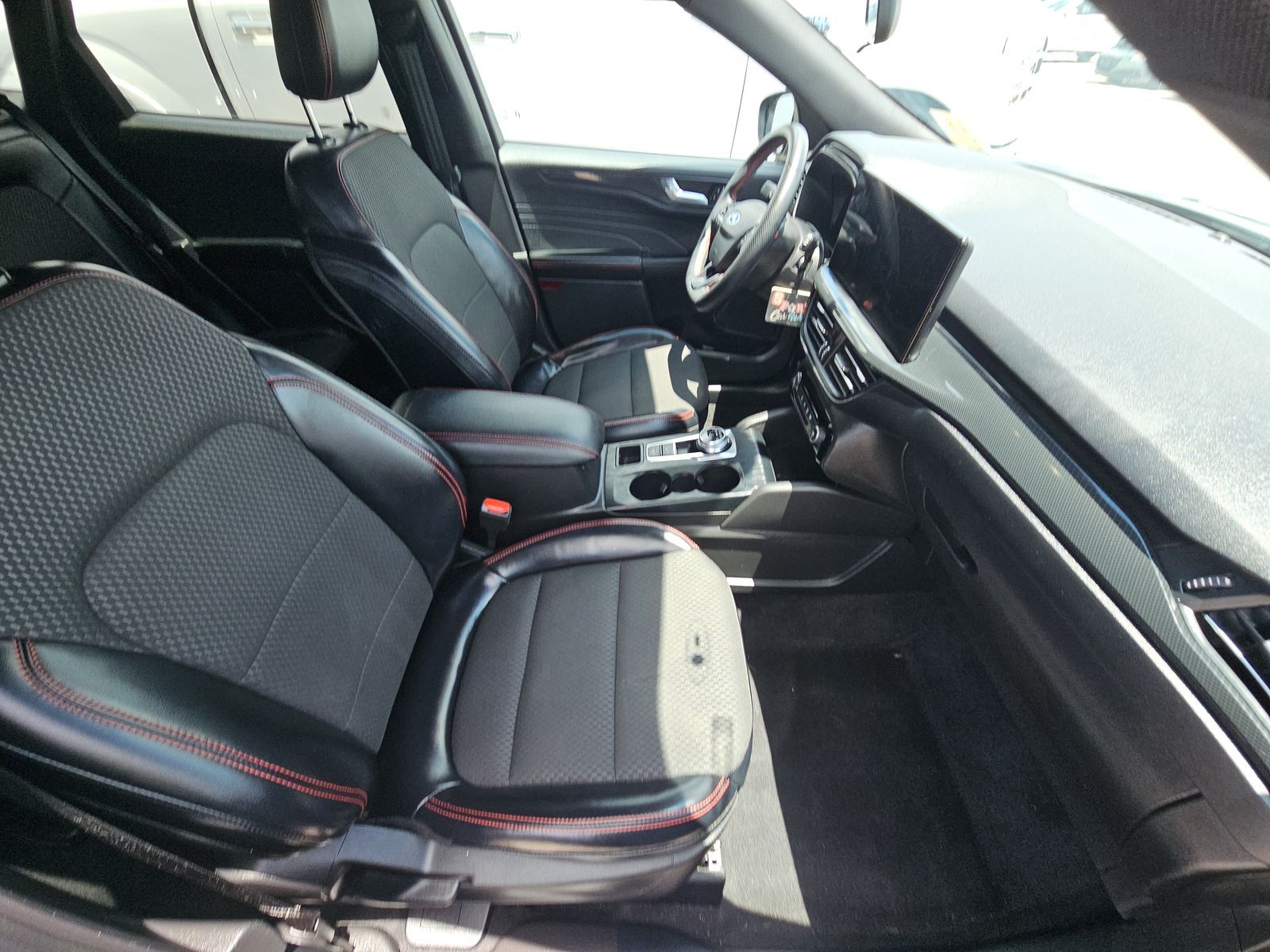 FORD ESCAPE - 9
