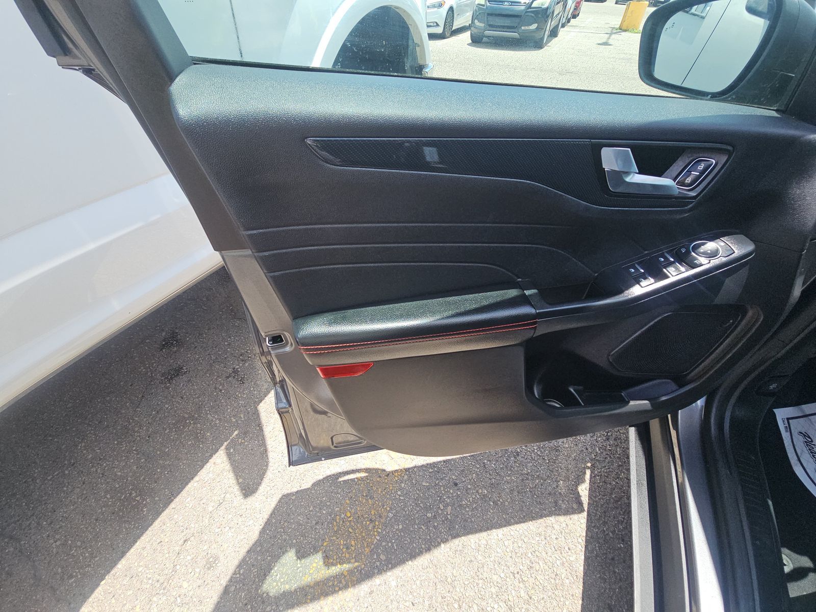 FORD ESCAPE - 10