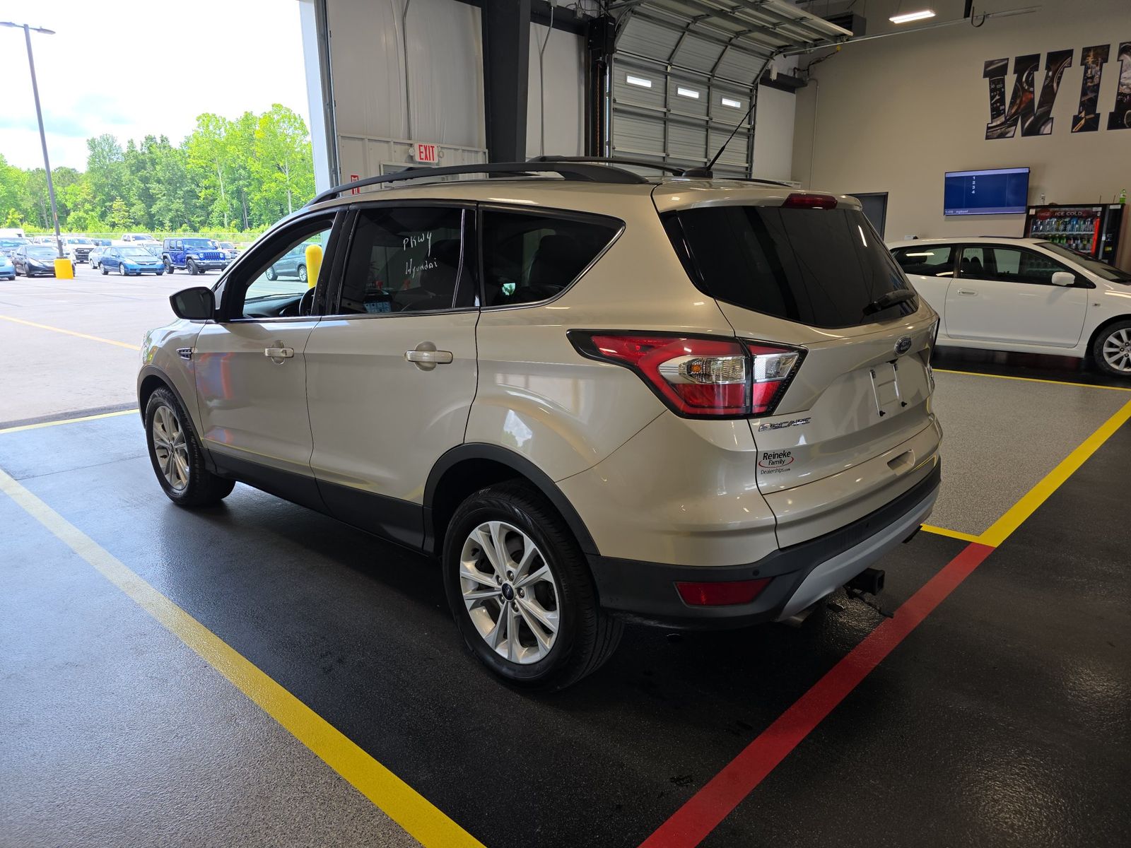 FORD ESCAPE - 7