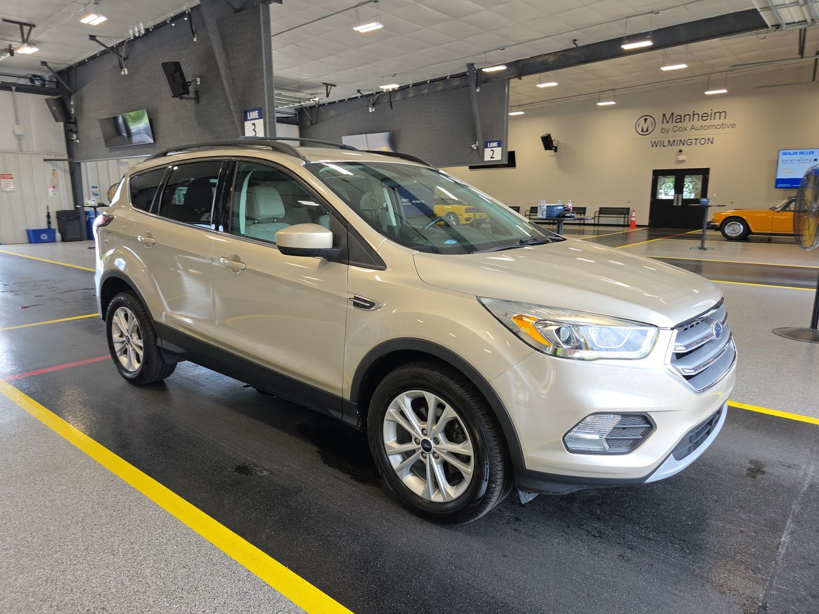 FORD ESCAPE - 4