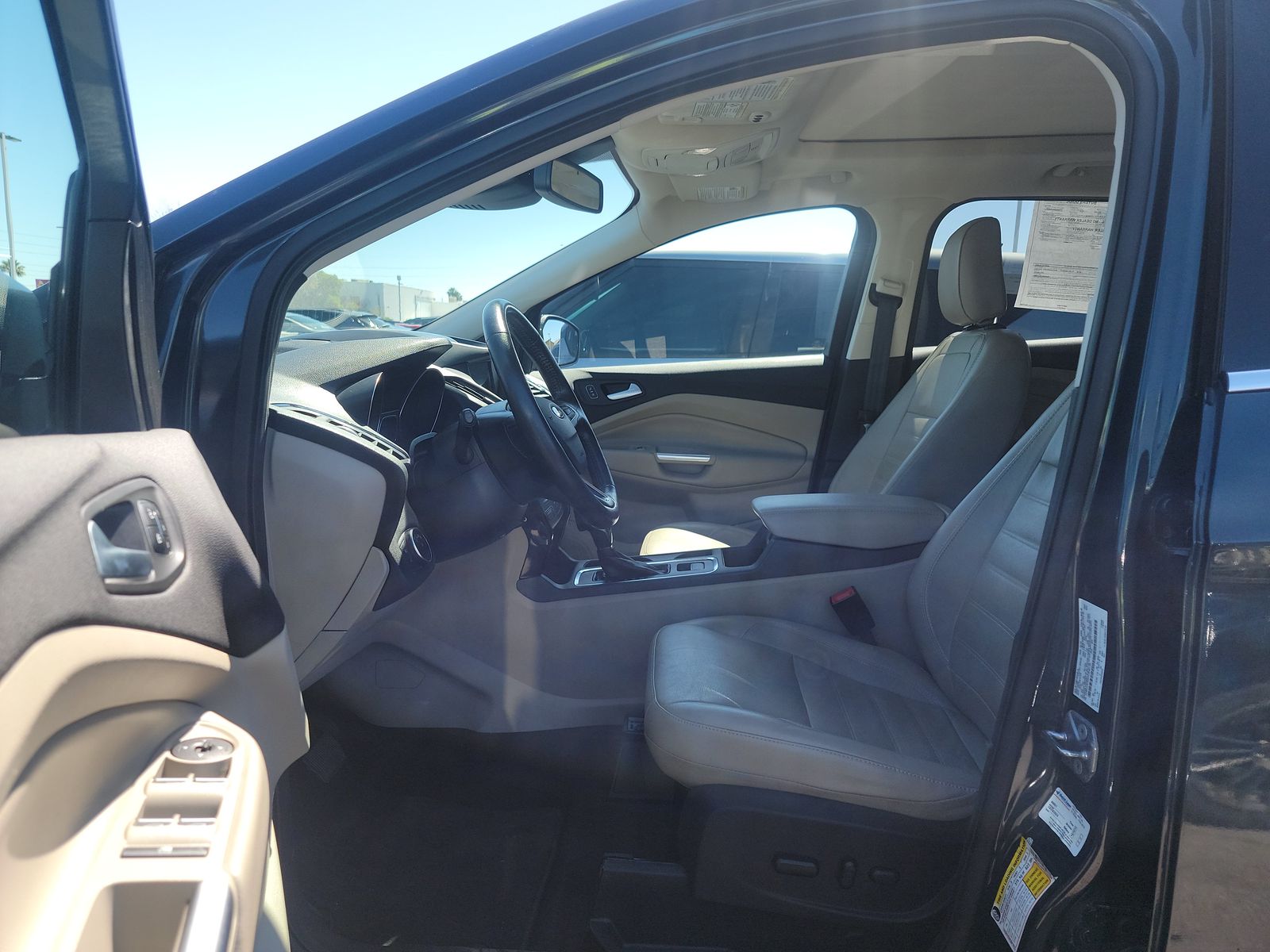 FORD ESCAPE - 8