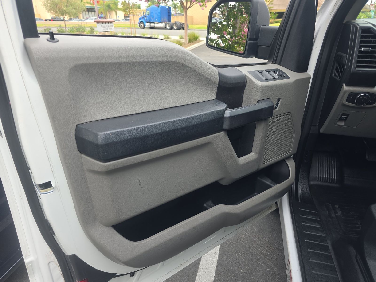 FORD F-150 - 10