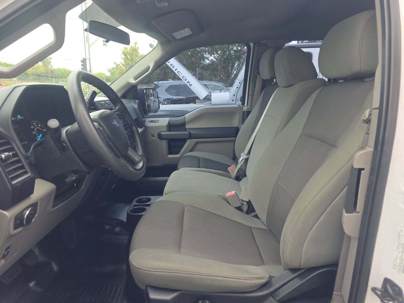 FORD F-150 - 8