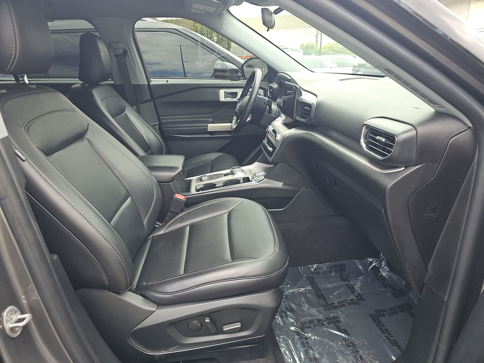 FORD EXPLORER - 9