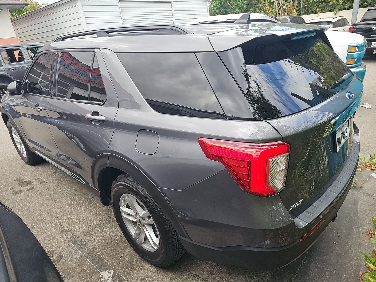 FORD EXPLORER - 7