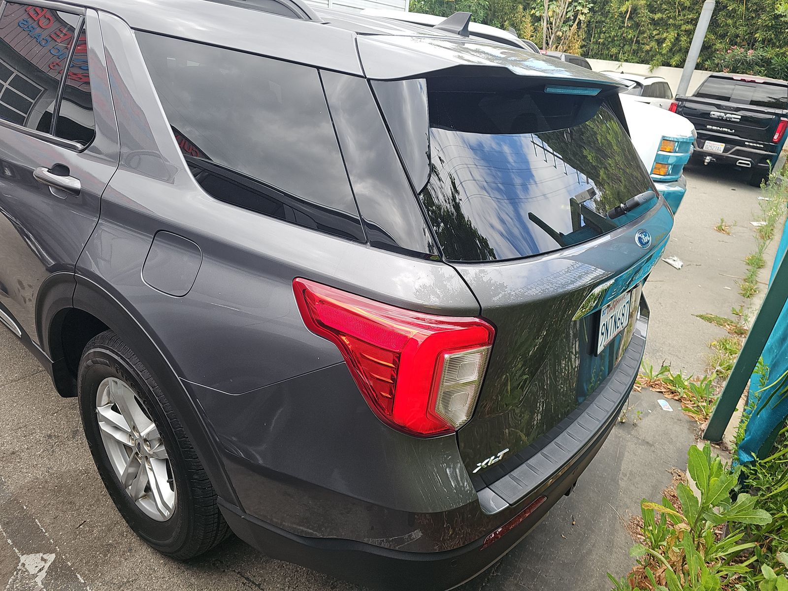 FORD EXPLORER - 6