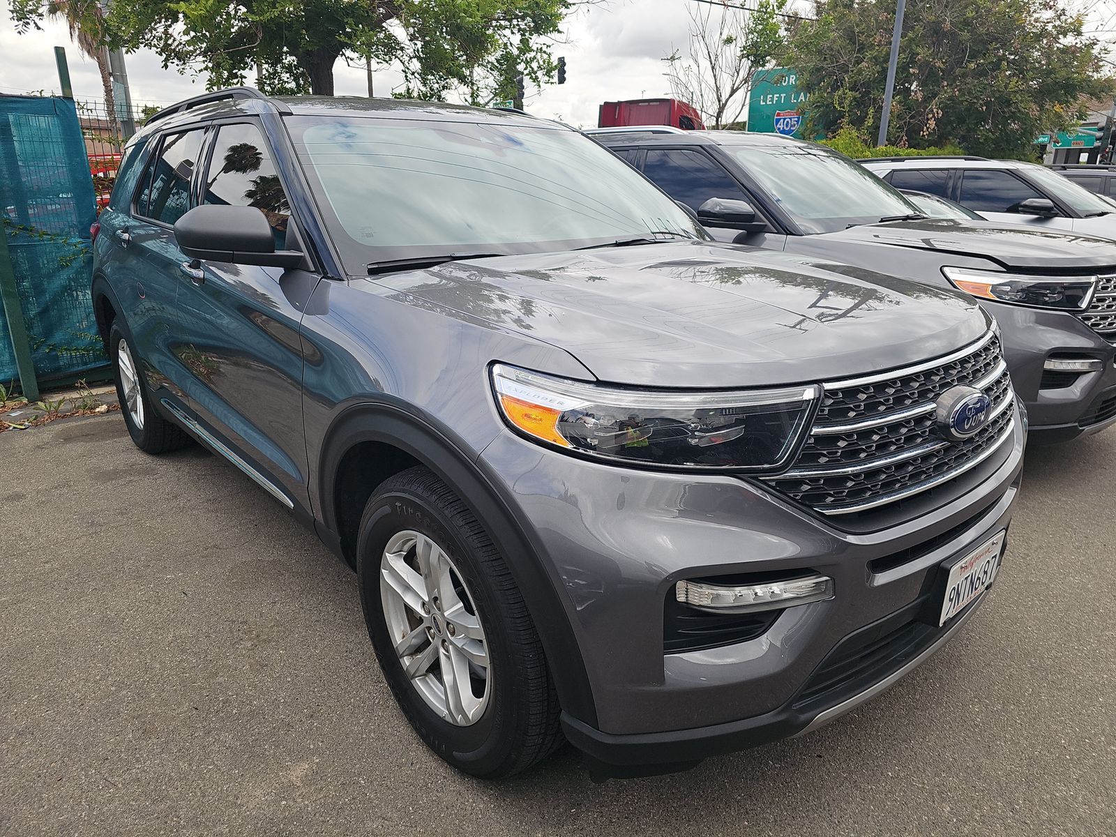FORD EXPLORER - 4