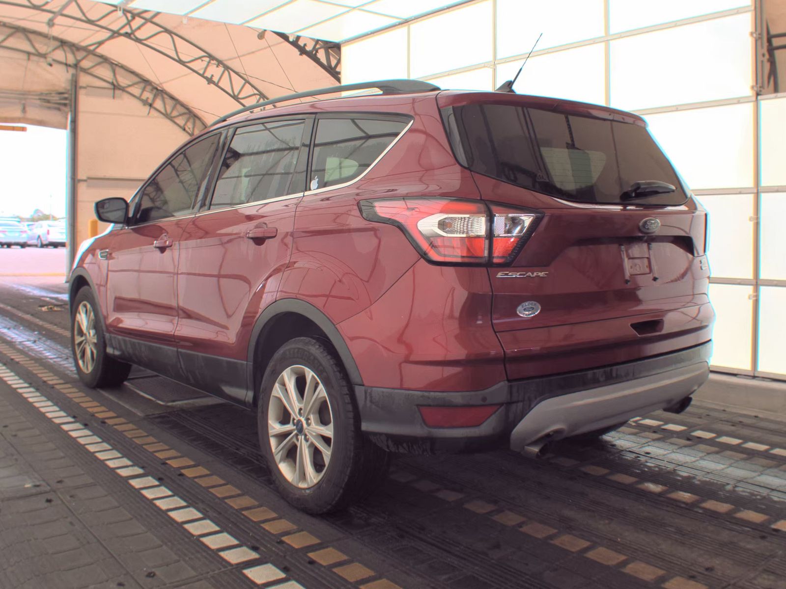 FORD ESCAPE - 9