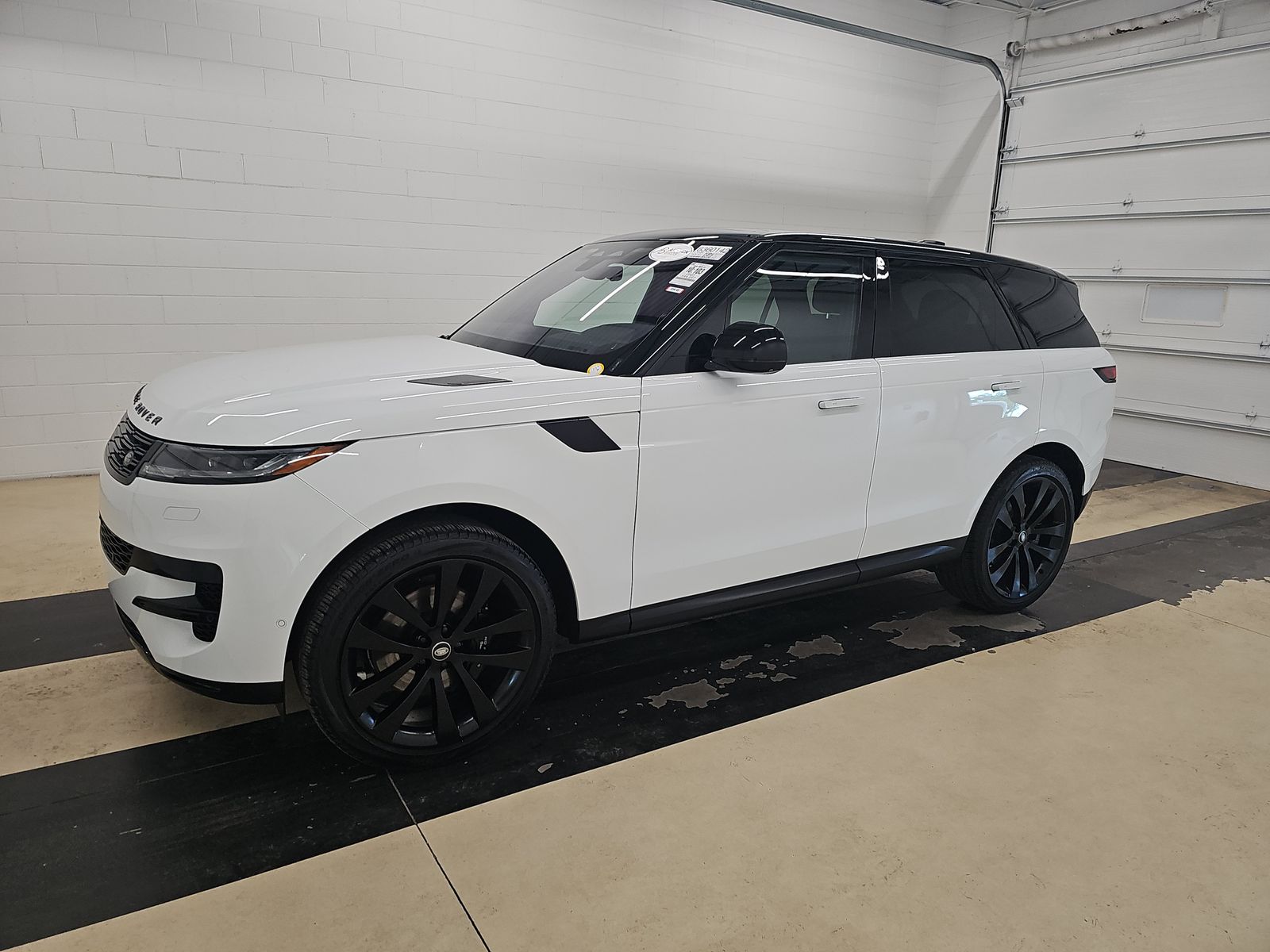 2023 Land Rover Range Rover Sport P360 SE MHEV's photo