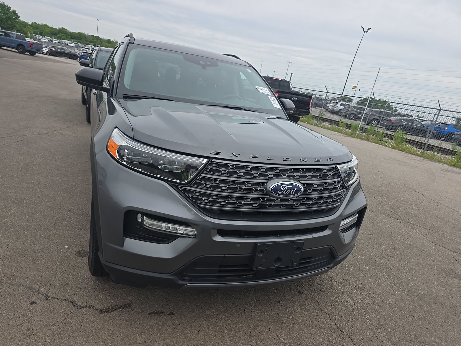 FORD EXPLORER - 3