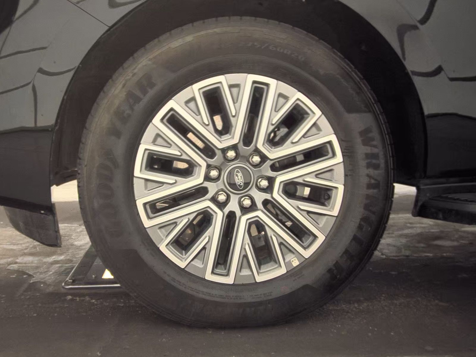 FORD EXPEDITION MAX - 10