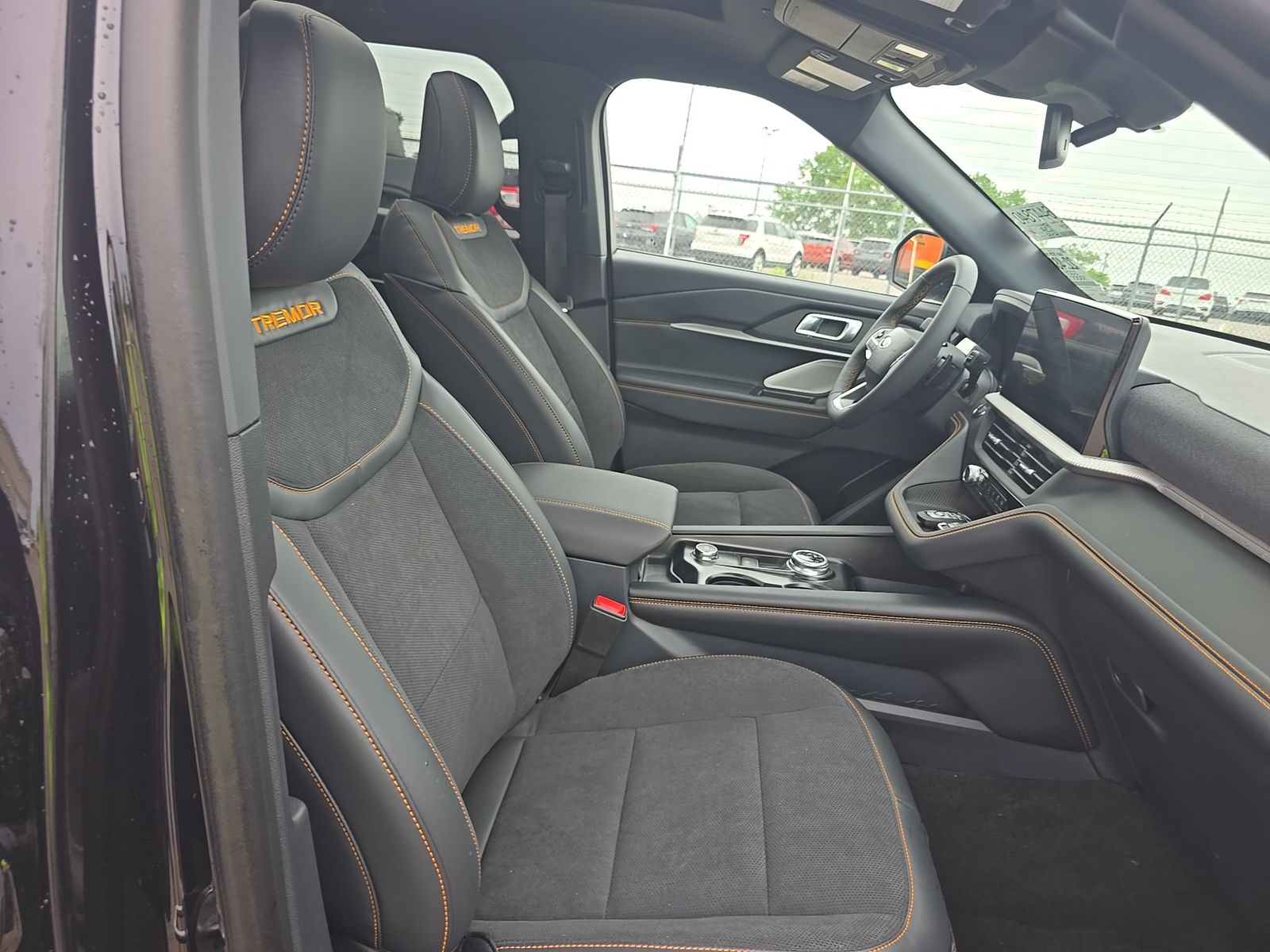 FORD EXPLORER - 9