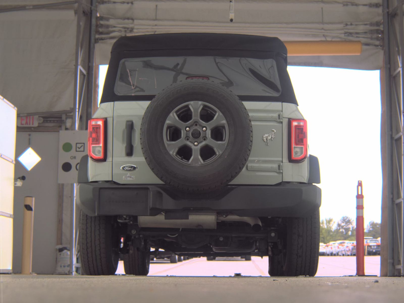 FORD BRONCO - 8